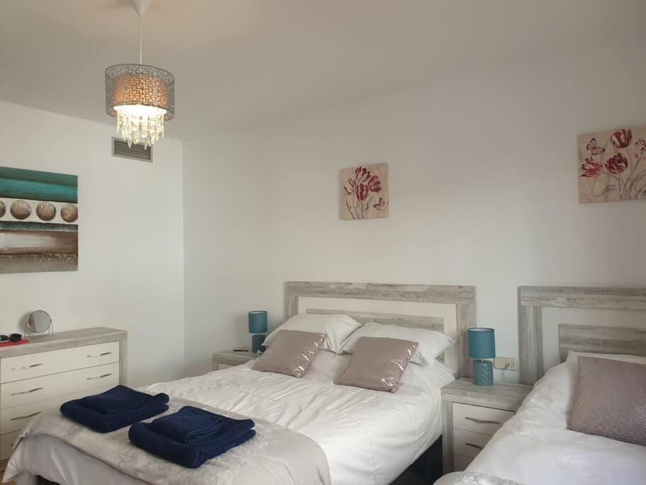 Estepona Port Beachside Apartment - Marina Bay Luaran gambar