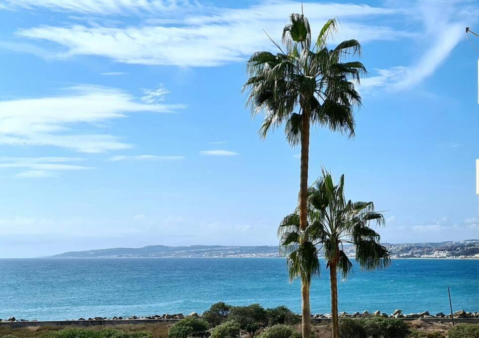Estepona Port Beachside Apartment - Marina Bay Luaran gambar